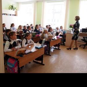 Почти 60% российских учителей недовольны своей зарплатой