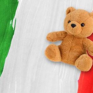 Обязательные прививки, сон в обуви и никаких супов: как устроены детские сады в Италии